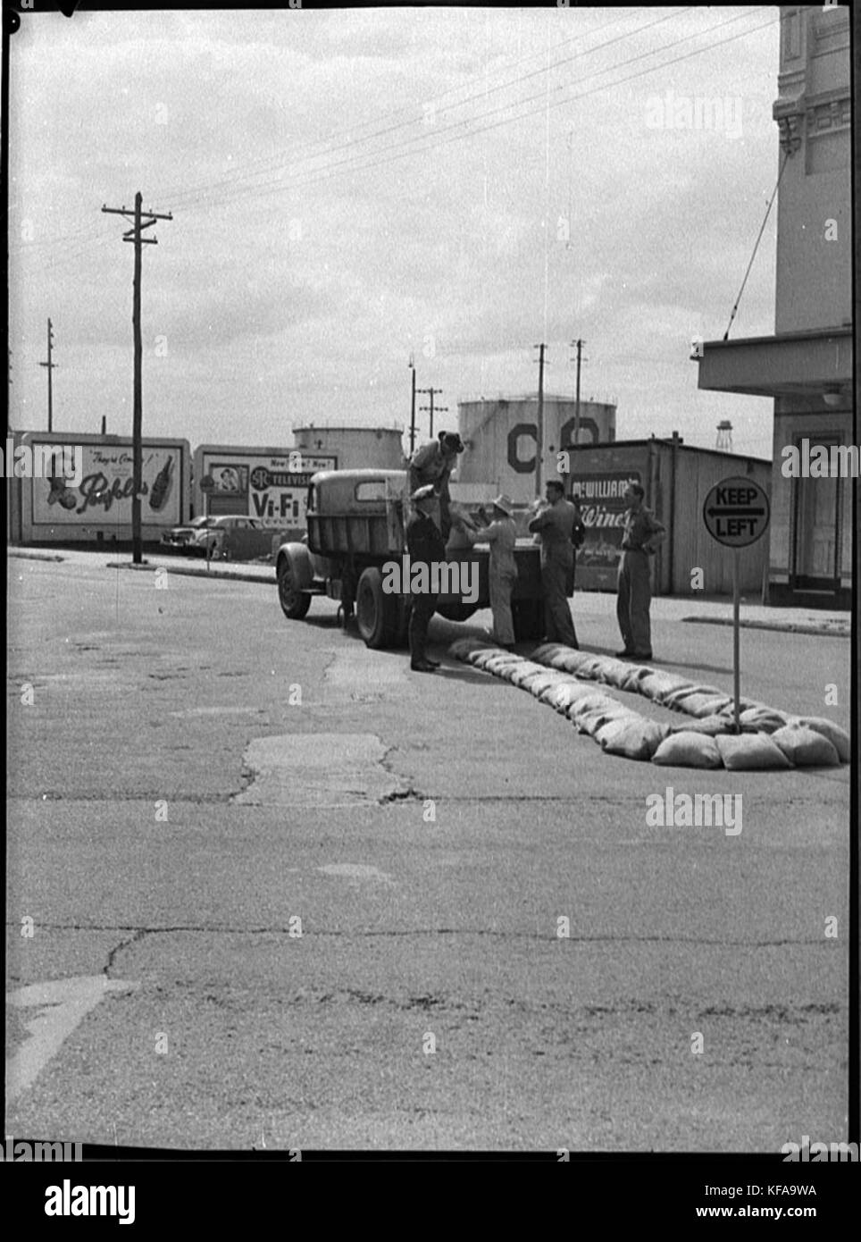 34406 Bank corner traffic zones Hunter Street Newcastle Stock Photo Alamy