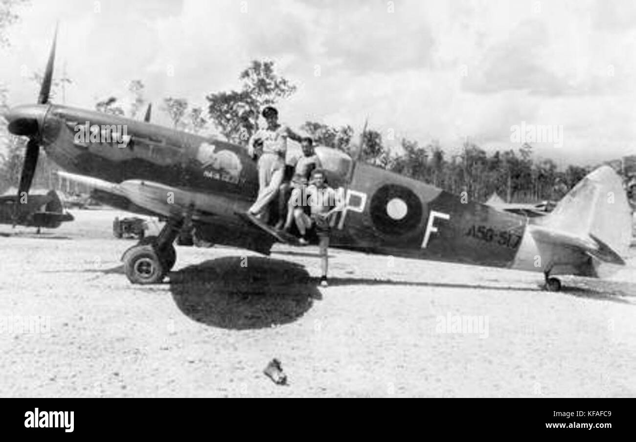 Raf squadron ww2 Black and White Stock Photos & Images - Alamy