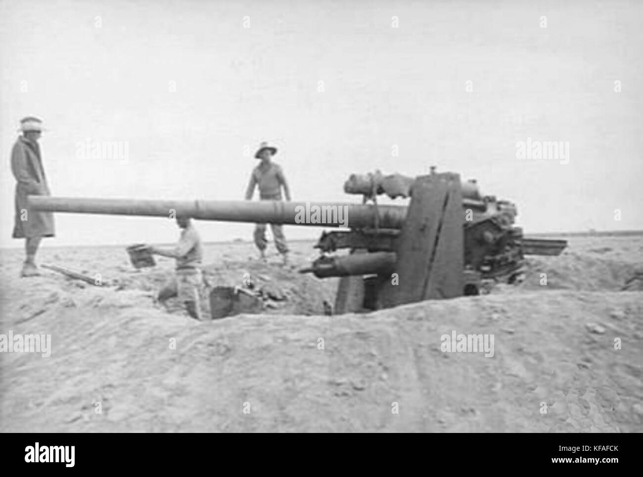 88 mm Flak 36 near El Aqqaqir 1942 Stock Photo
