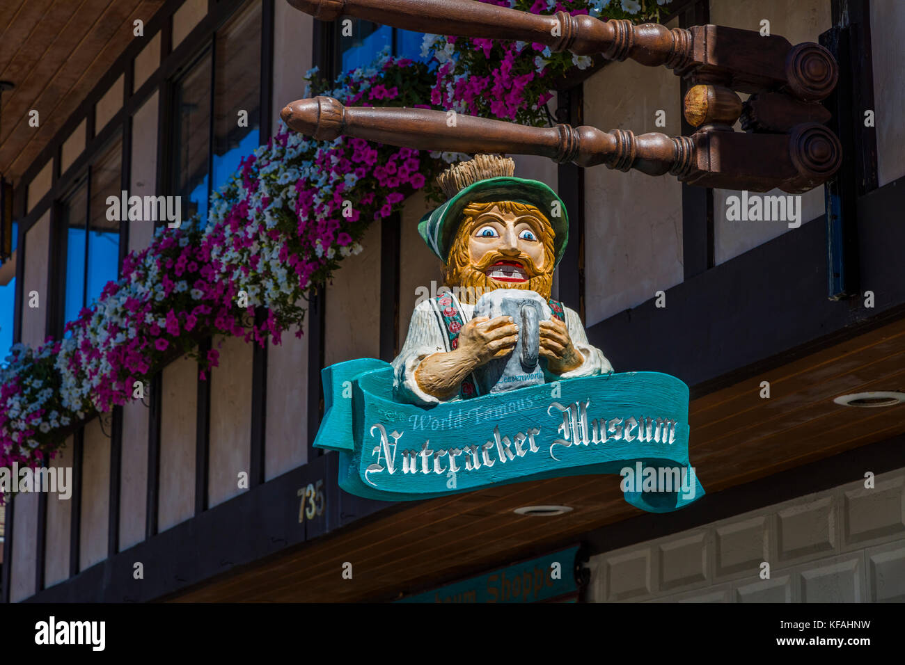 Front Street In Leavenworth A Bavarian Styled Village In The Cascade