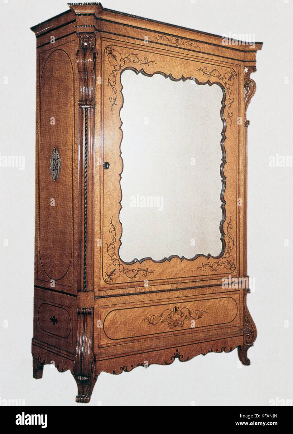 FRANCE XIX SEC. Restoration Charles X DESSERT IN ROSEWOOD WITH WOOD INLAY ON TOP SHELF OF LEMON Stock Photo