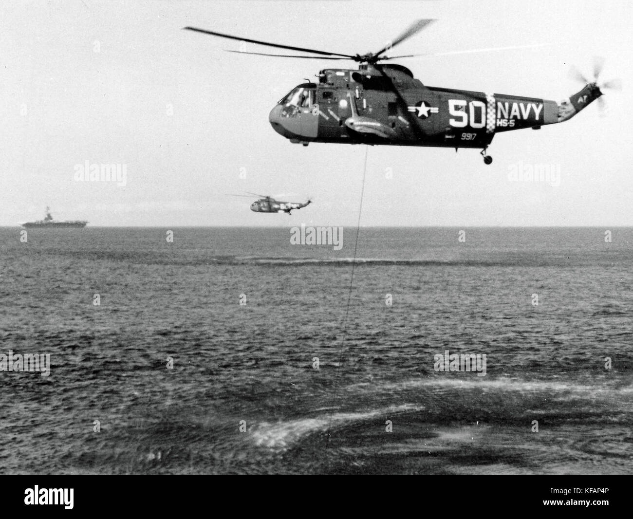 U.S. Navy Sikorsky SH-3A Sea King Helicopter, Anti-Submarine Squadron deploying the AN/AQS-13 dipping sonar Stock Photo