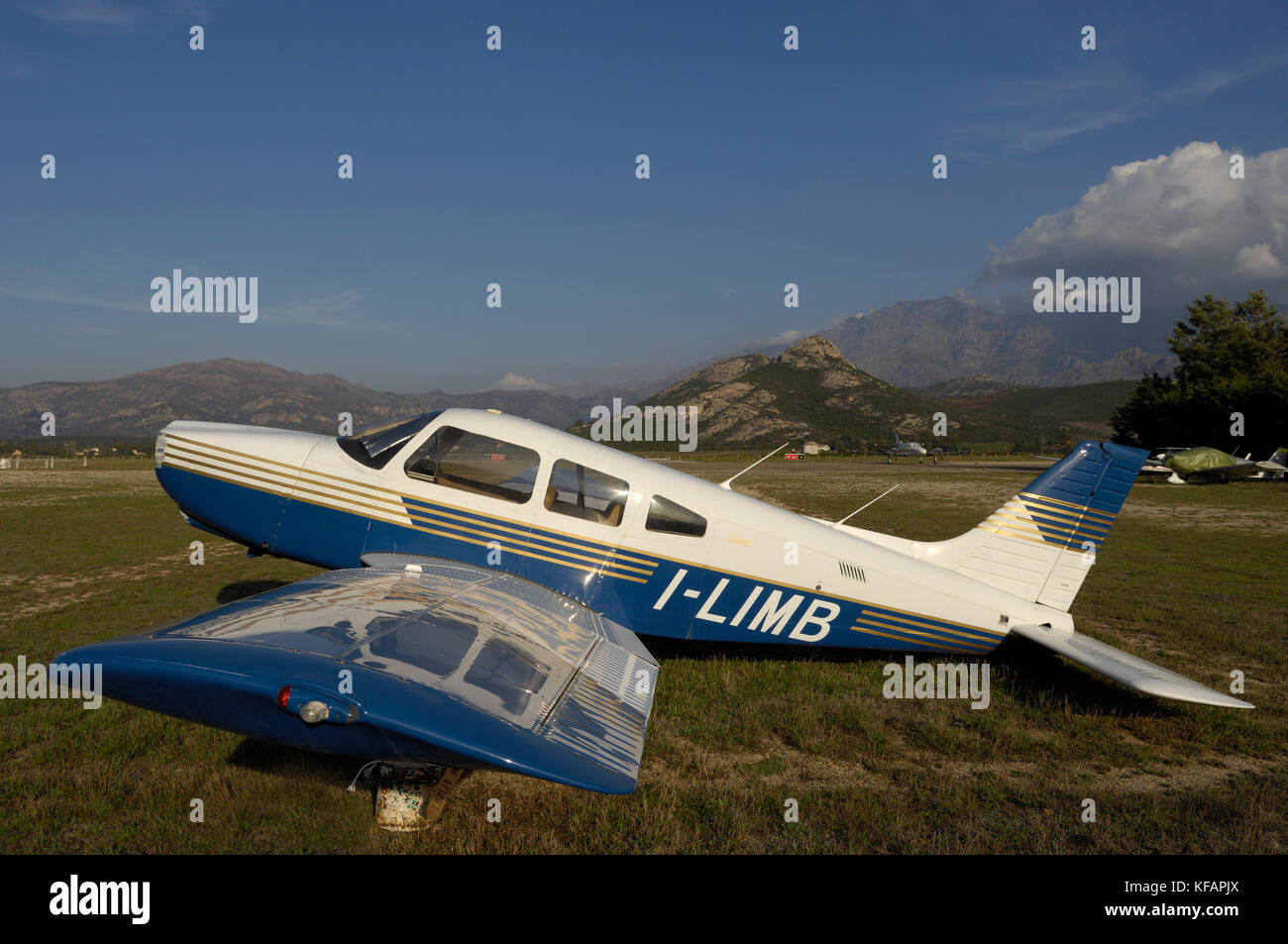 an engineless Piper PA-28-236 Cherokee Dakota stored Stock Photo