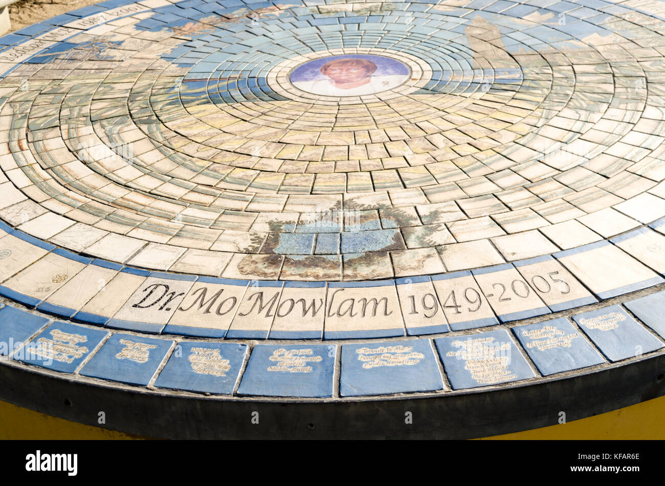 A Mosaic Tile Memorial for MP Dr Mo Mowlam 1949-2005, situated at the boating lake in Redcar Stock Photo