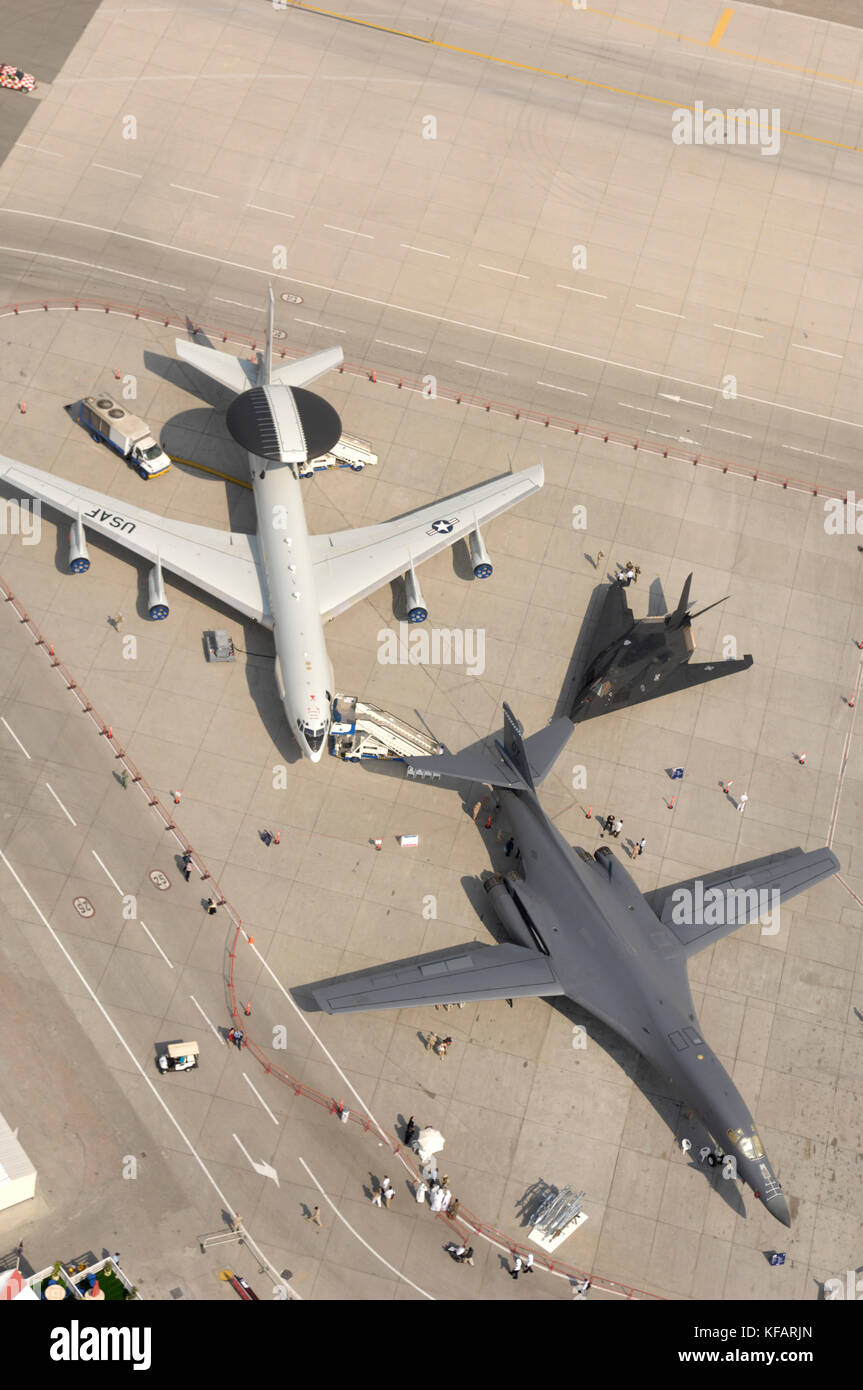 Usa Airforce Boeing E 3b Awacs And Rockwell B 1b Lancer Parked In The Static Display At The Dubai Airshow 07 Stock Photo Alamy