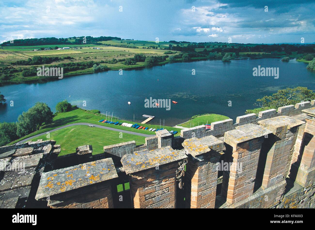 Scotland Lowlands Linlithgow Linlithgow PALACE VIEW OF THE LAKE Stock Photo