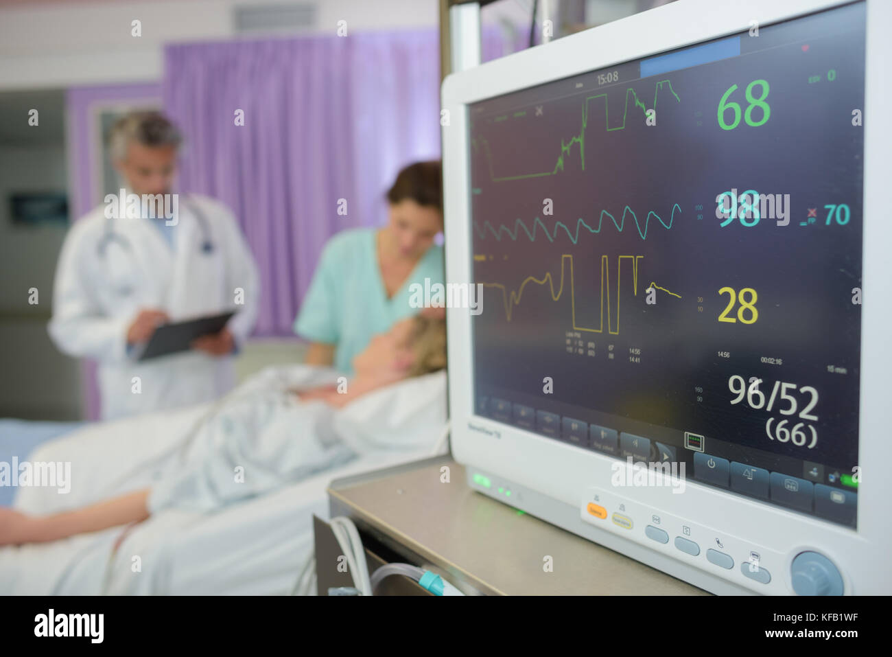 screen display of vital sign monitor in hospital Stock Photo Alamy