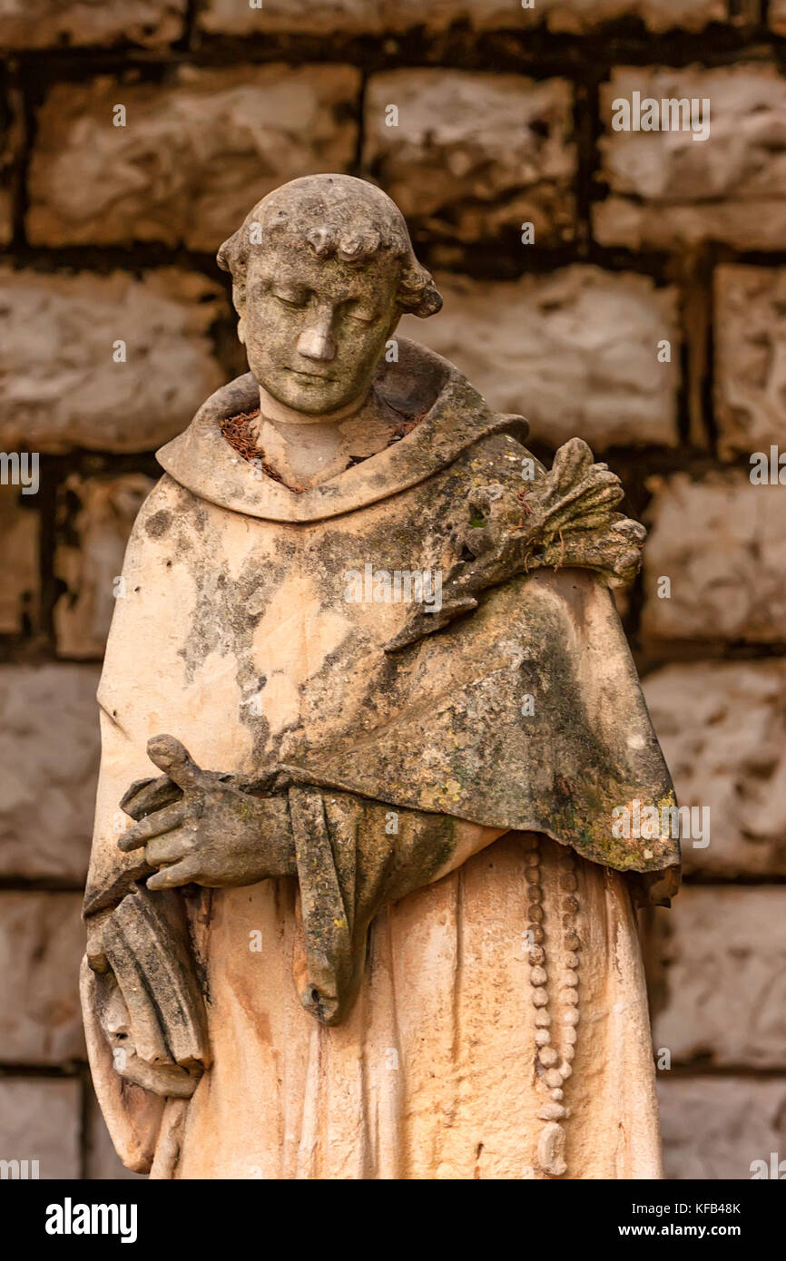 St. Francis of Assisi statue Stock Photo Alamy