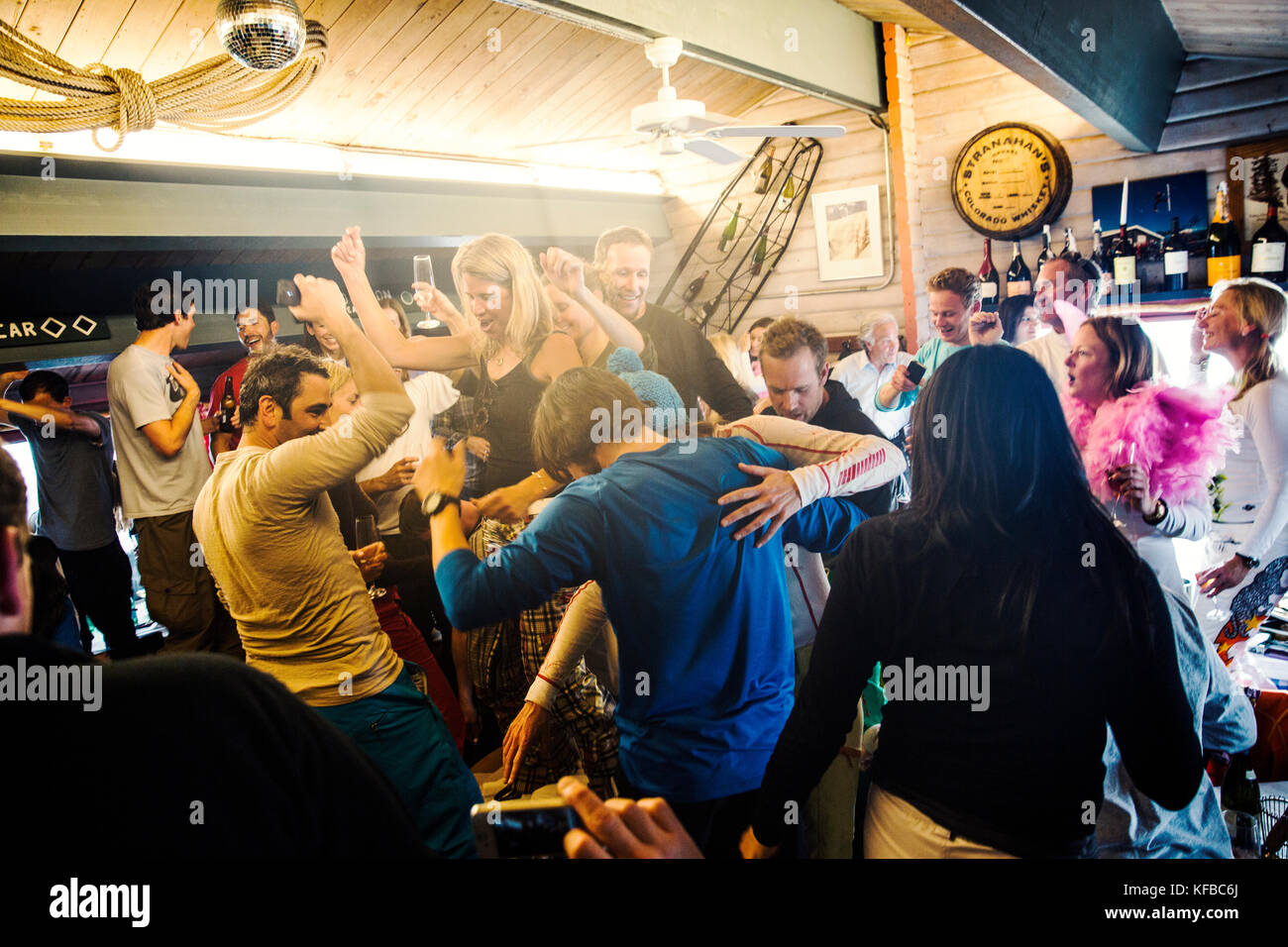USA, Colorado, Aspen, people dance and party at the Cloud 9 restaurant, Highlands Ski Resort Stock Photo
