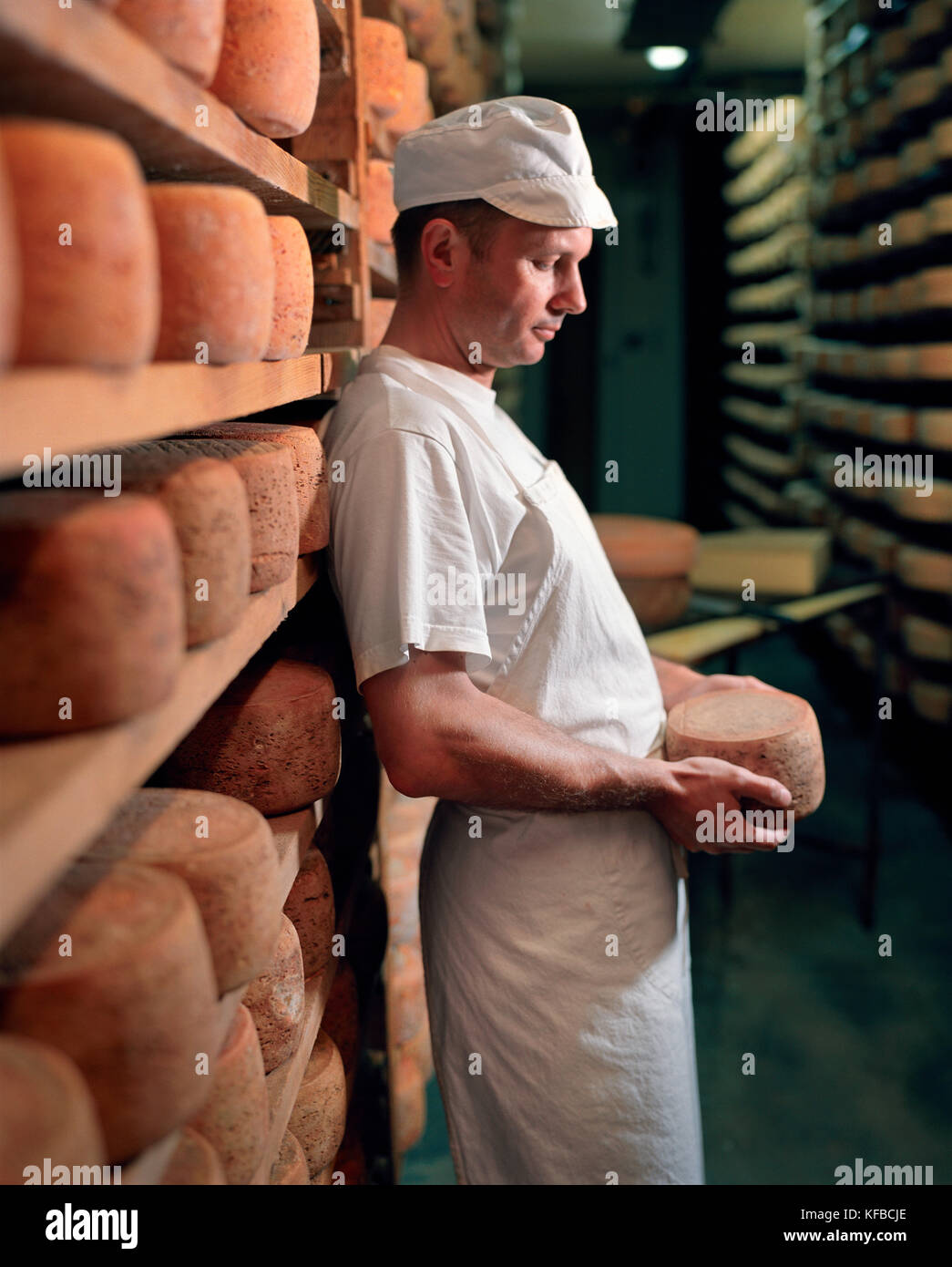 Cheese maker immagini e fotografie stock ad alta risoluzione - Alamy