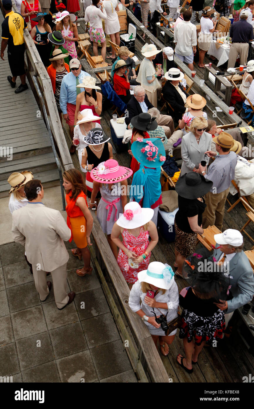 USA, Tennessee, Nashville, Iroquois Steeplechase, view of the crowd
