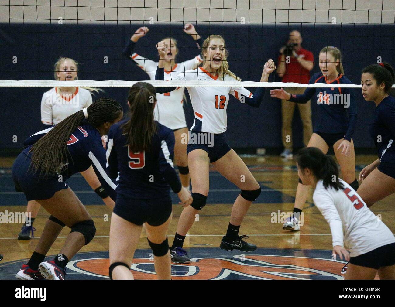 Florida, USA. 26th Oct, 2017. Benjamin players including 12 Katy