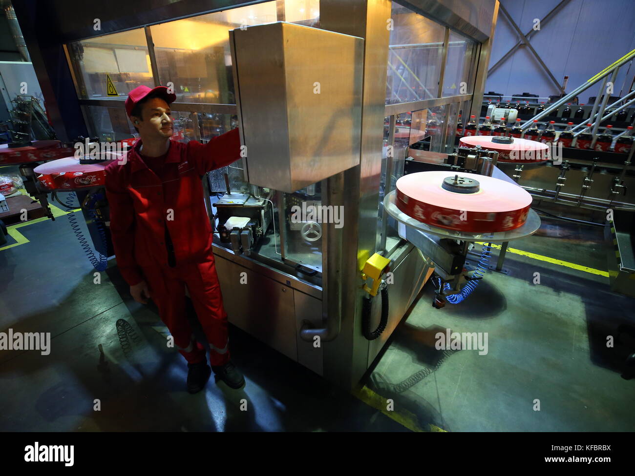 Coca Cola Factory Worker High Resolution Stock Photography and Images