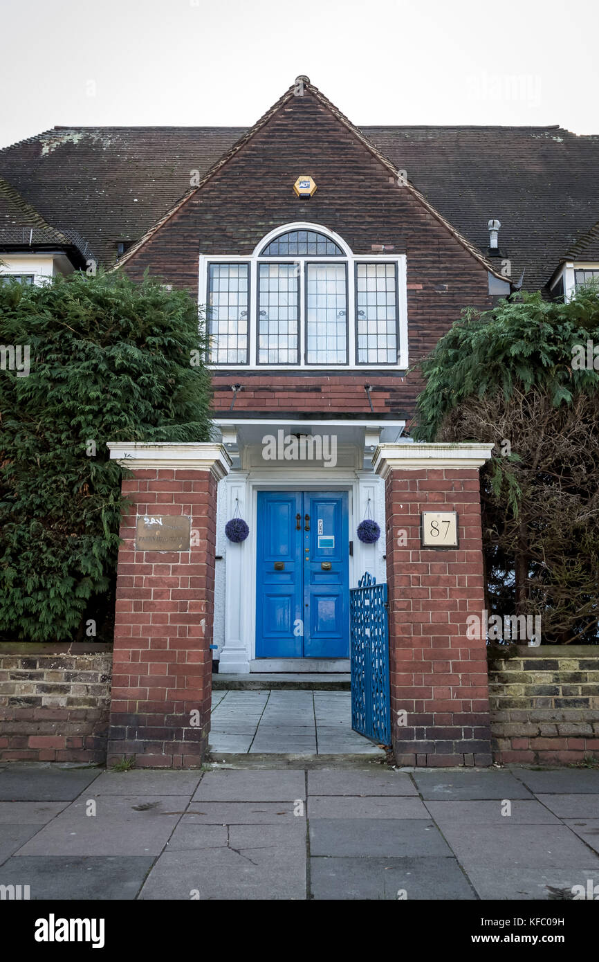 Ealing, west London, UK. 27th Oct, 2017. Marie Stopes clinic in Ealing. Credit: Guy Corbishley/Alamy Live News Stock Photo