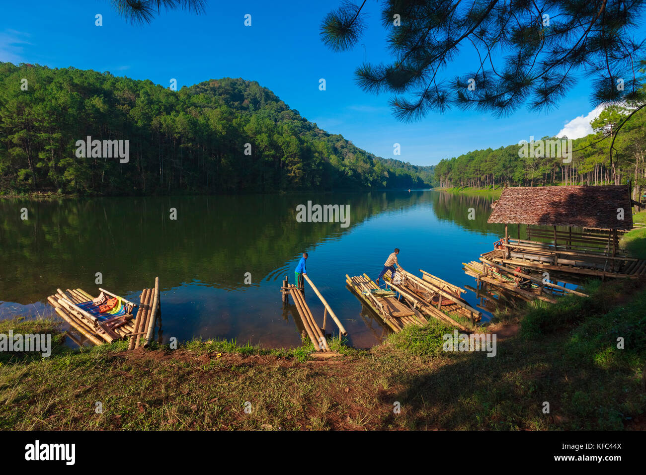 Sunrise In Pang Ung Maehongson Thailand Stock Photo Alamy Sunrise In Pang Ung Maehongson Thailand Stock Photo Alamy