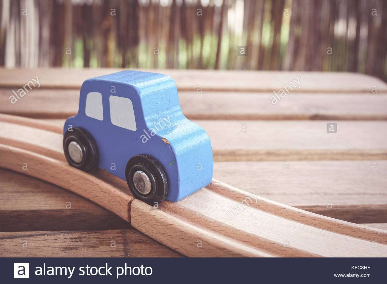 toy car track table
