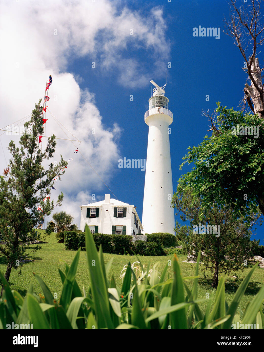 BERMUDA, the Gibbs hill lighthouse with lawn Stock Photo