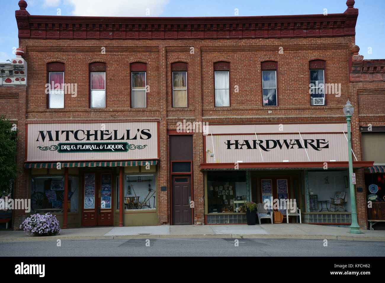 Old Brickbuiliding with hardware store, downtown Waterville, Doudls