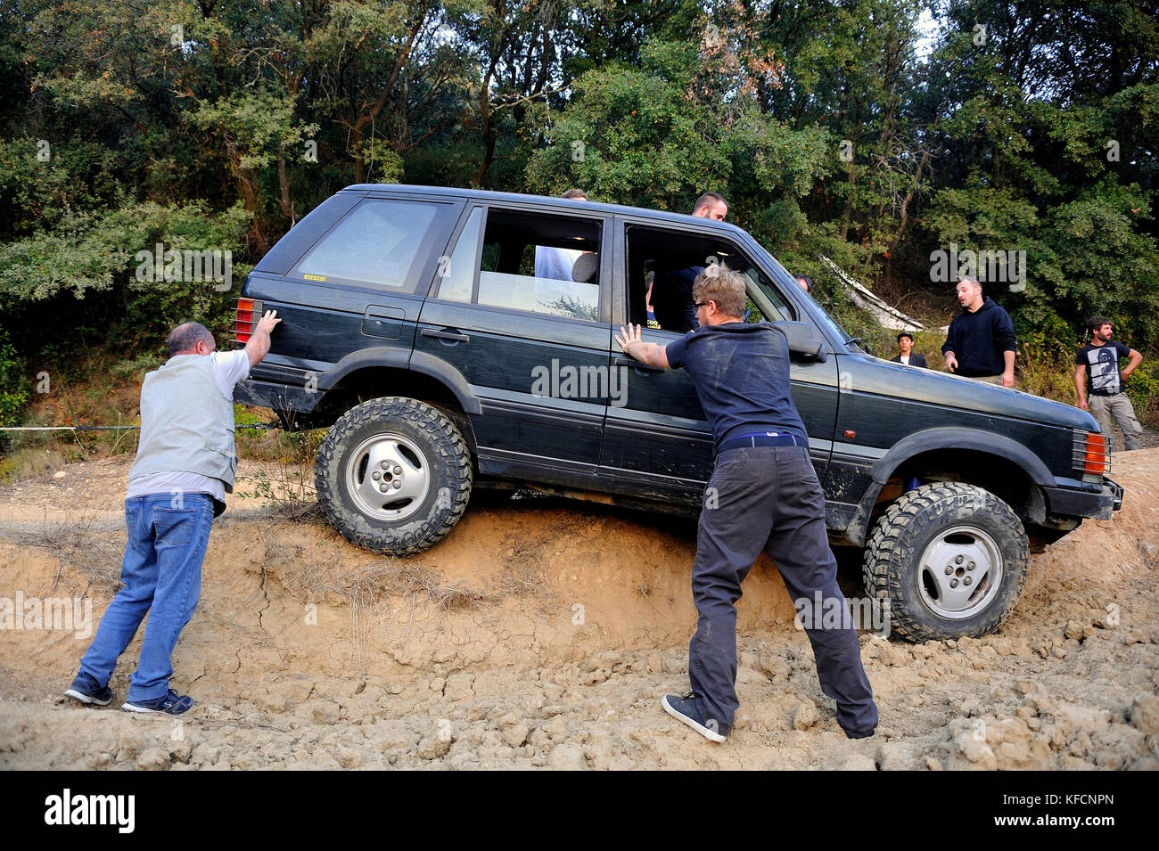Range Rover Poop Range Rover in bad shape ready to tip in a hole of a trial circuit ...