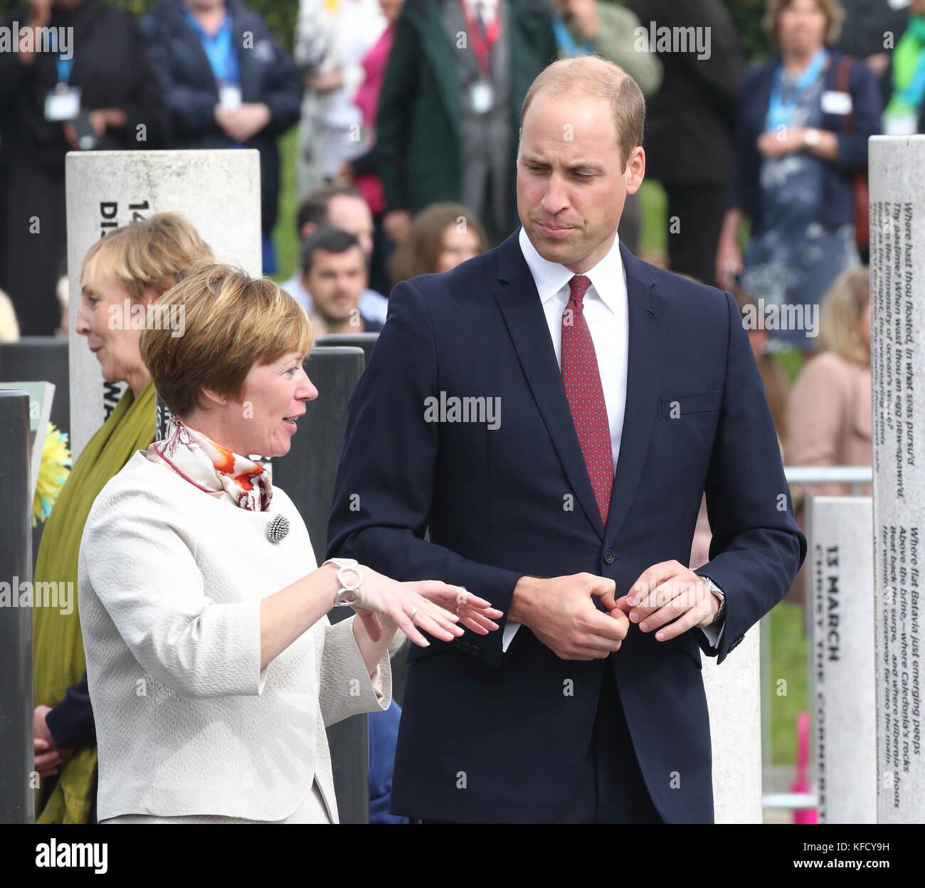 HRH William, Duke of Cambridge visits Milton Keynes to help celebrate the 50th Anniversary of the town. Campbell Park, Milton Keynes, Buckinghamshire, UK  Featuring: HRH William, Duke of Cambridge Where: Milton Keynes, United Kingdom When: 26 Sep 2017 Credit: WENN.com Stock Photo