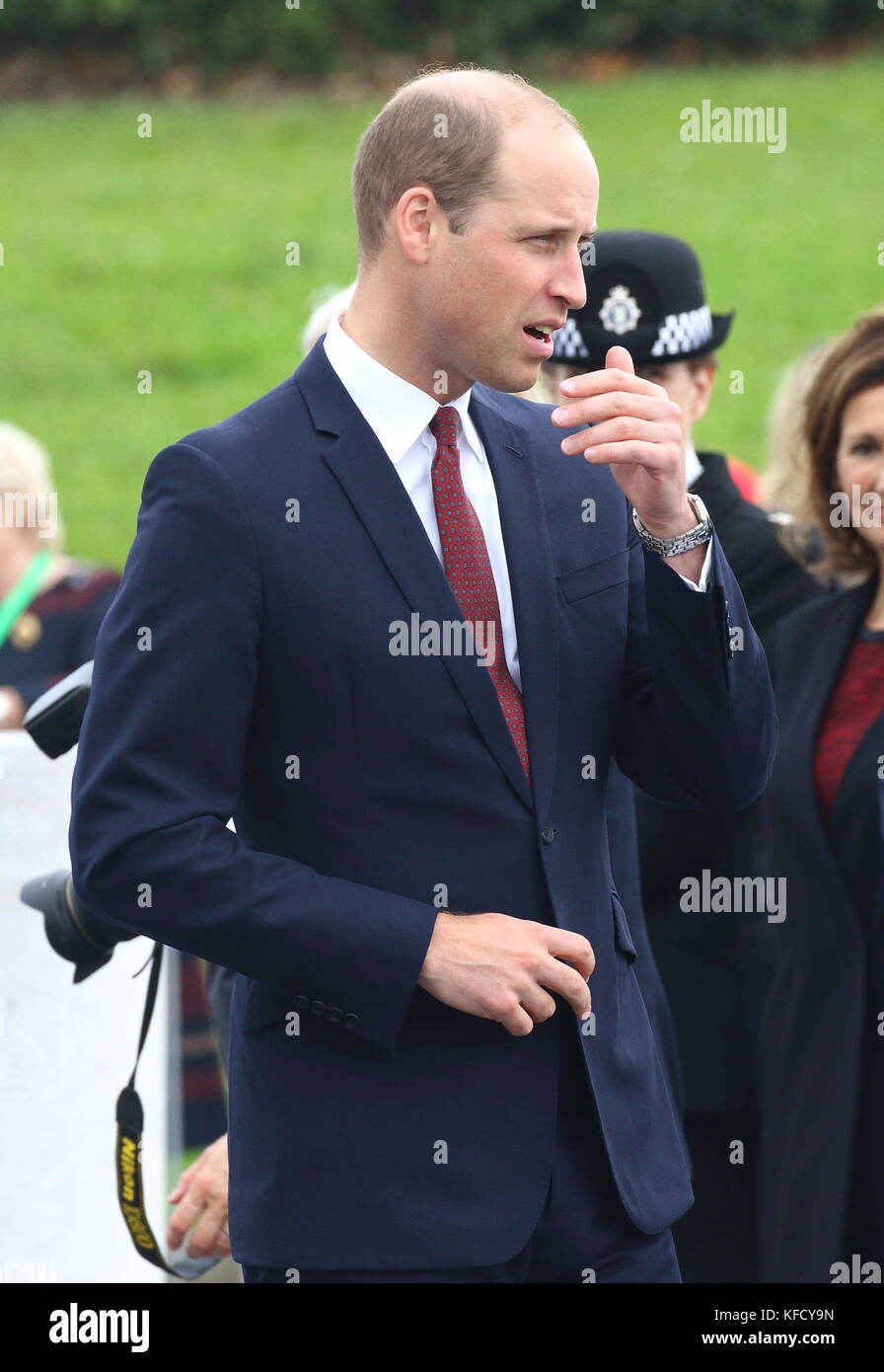 HRH William, Duke of Cambridge visits Milton Keynes to help celebrate the 50th Anniversary of the town. Campbell Park, Milton Keynes, Buckinghamshire, UK  Featuring: HRH William, Duke of Cambridge Where: Milton Keynes, United Kingdom When: 26 Sep 2017 Credit: WENN.com Stock Photo