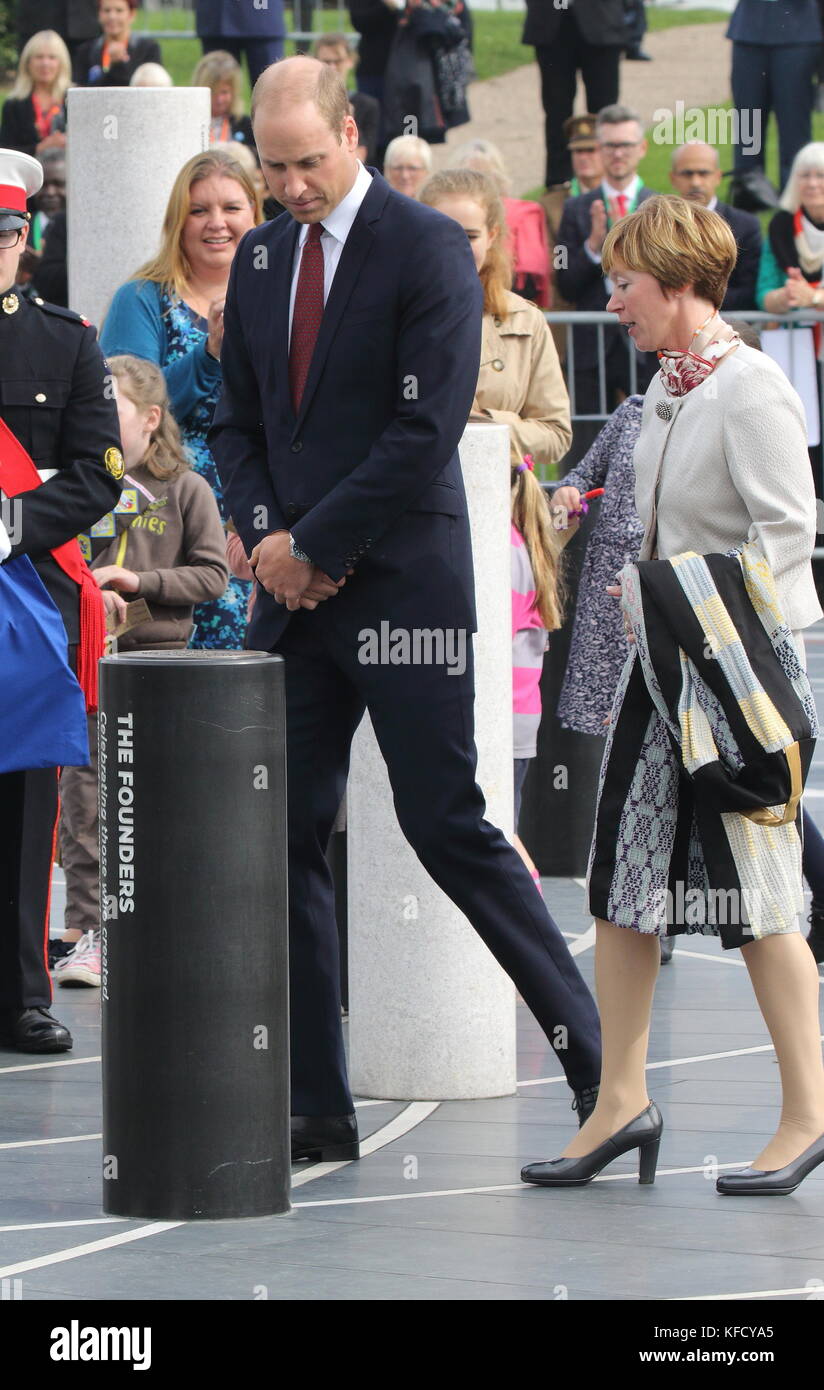 HRH William, Duke of Cambridge visits Milton Keynes to help celebrate the 50th Anniversary of the town. Campbell Park, Milton Keynes, Buckinghamshire, UK  Featuring: HRH William, Duke of Cambridge Where: Milton Keynes, United Kingdom When: 26 Sep 2017 Credit: WENN.com Stock Photo