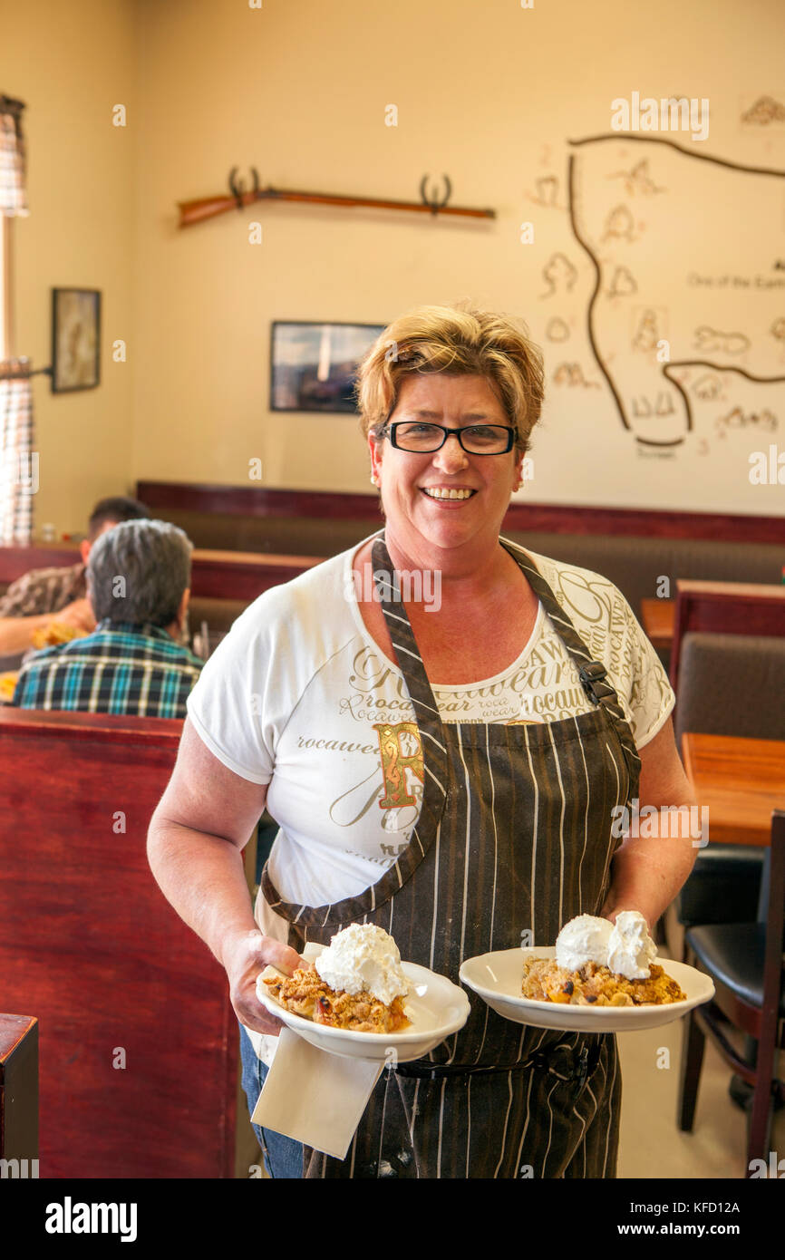 USA, California, Mammoth, a serving of peach cobbler at Alabama Hills