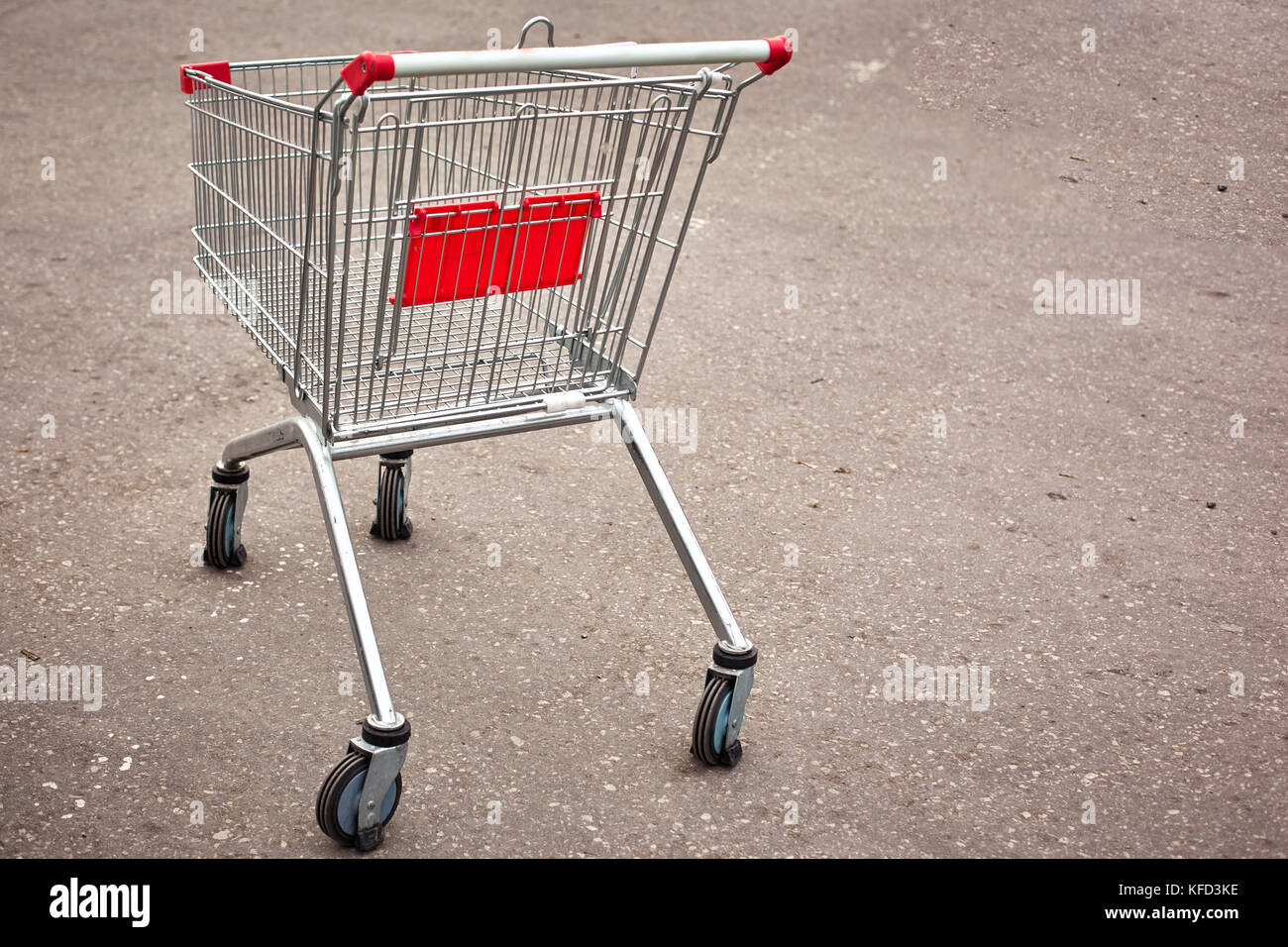 supermarket trolley Stock Photo Alamy