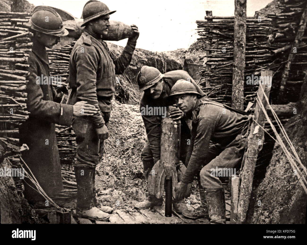 Russian soldiers in a trench , France 1916 World War I - First World War, The Great War, 28 July 1914 to 11 November 1918. Stock Photo