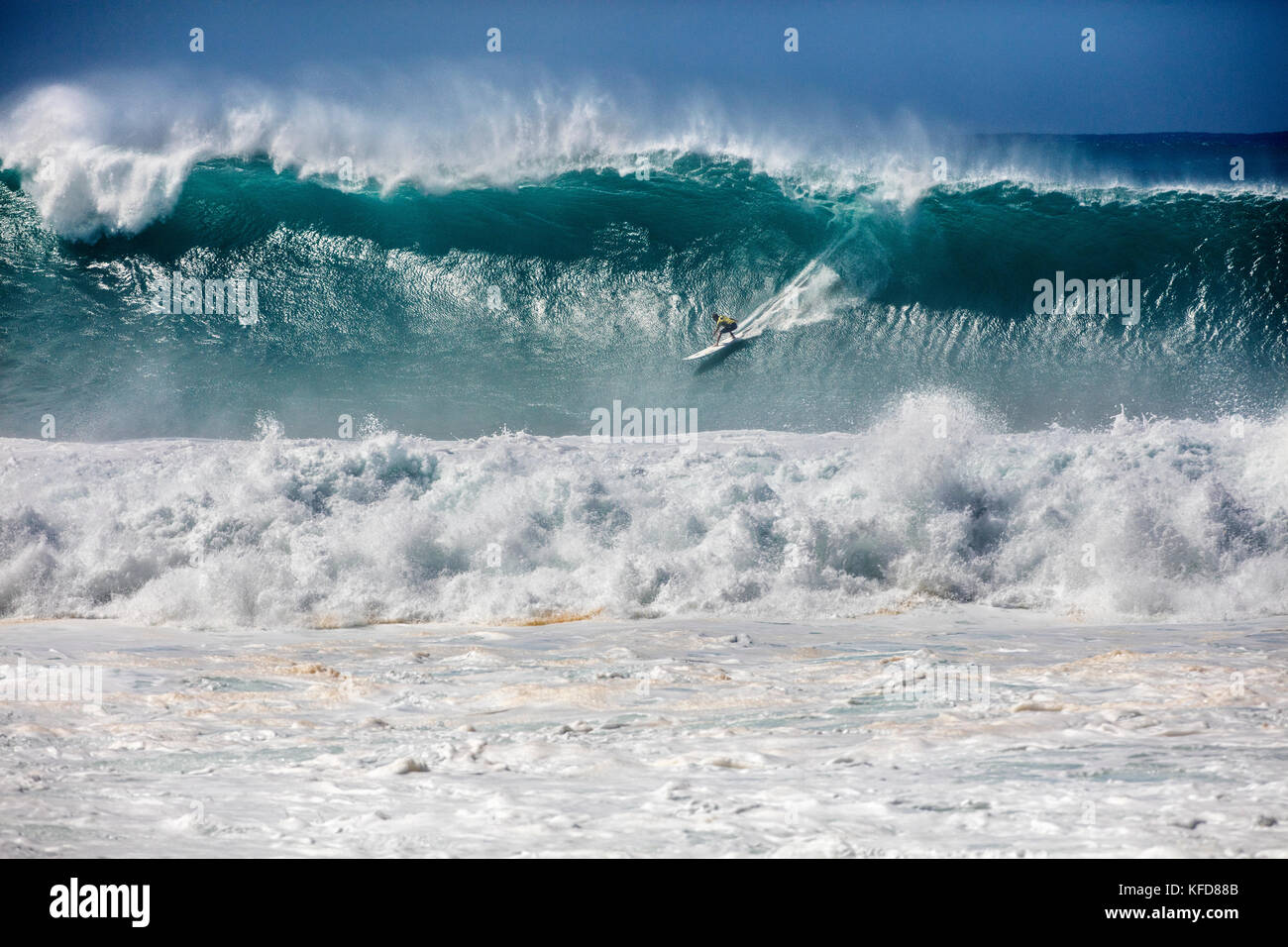 HAWAII, Oahu, North Shore, Eddie Aikau, 2016, surfers competing in the
