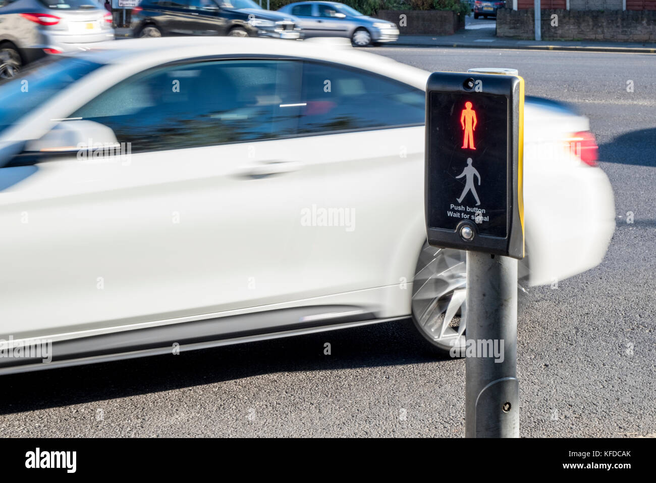 Puffin crossing with red man lit. Puffin pedestrian crossing control showing 'Do not cross', Nottinghamshire, England, UK Stock Photo