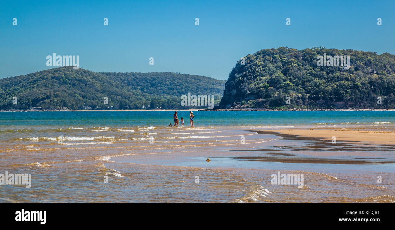 Australia, New South Wales, Central Coast, Broken Bay, Umina Beach, view of the Mount Ettalong promontory and Pearl Beach Stock Photo