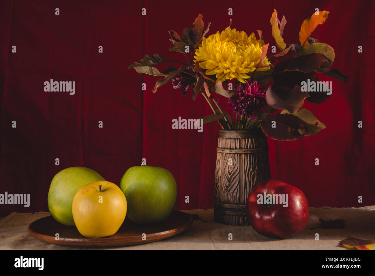 Autumn still life apples, autumn flowers and leaves Stock Photo - Alamy