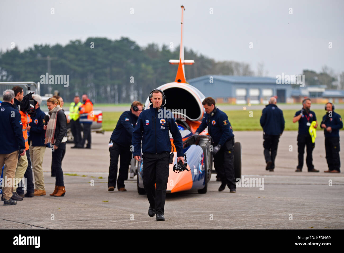 Crew pushing Bloodhound SSC supersonic car during testing at Cornwall Airport Newquay Stock Photo
