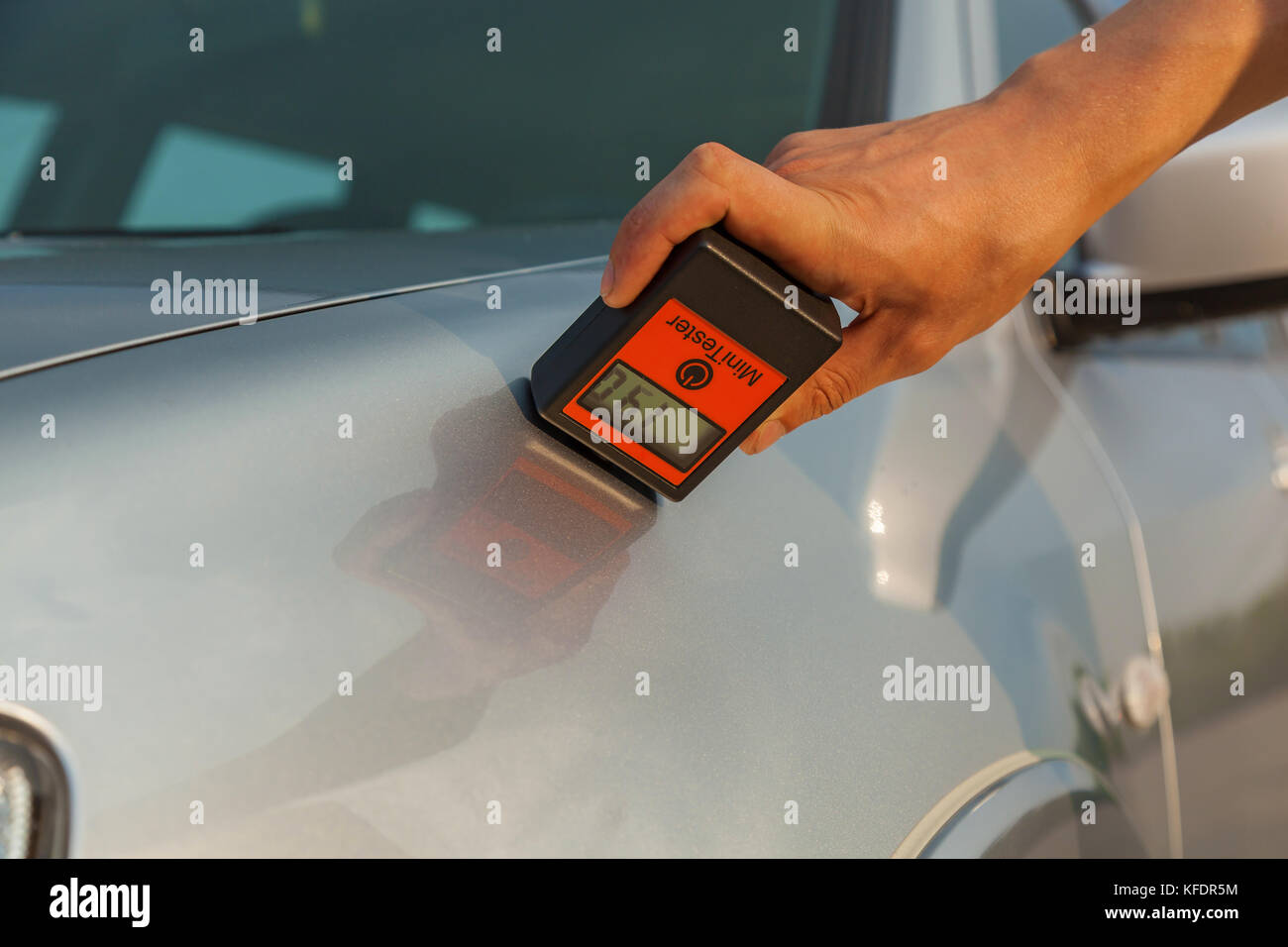 Checking body doors car hi-res stock photography and images - Alamy
