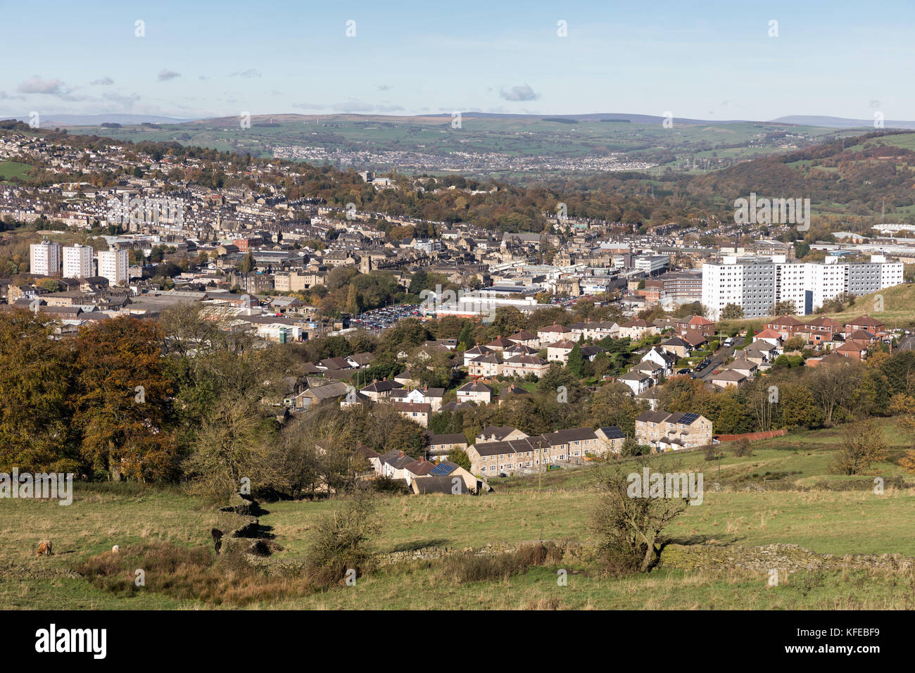 A panorama of Keighley in West Yorkshire, with the three tower blocks of Westgate in the foreground and the Highfield area behind. Parkwood tower bloc Stock Photo