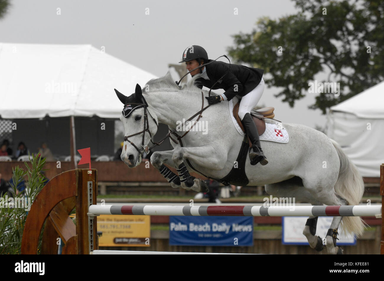 Laura Kraut (USA) riding Miss Independent, Winter Equestrian Festival