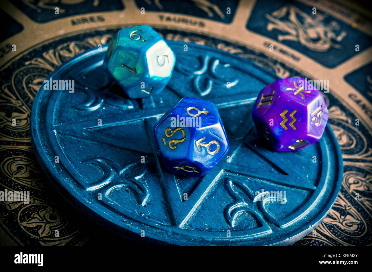 fortune telling and esoteric objects Stock Photo Alamy