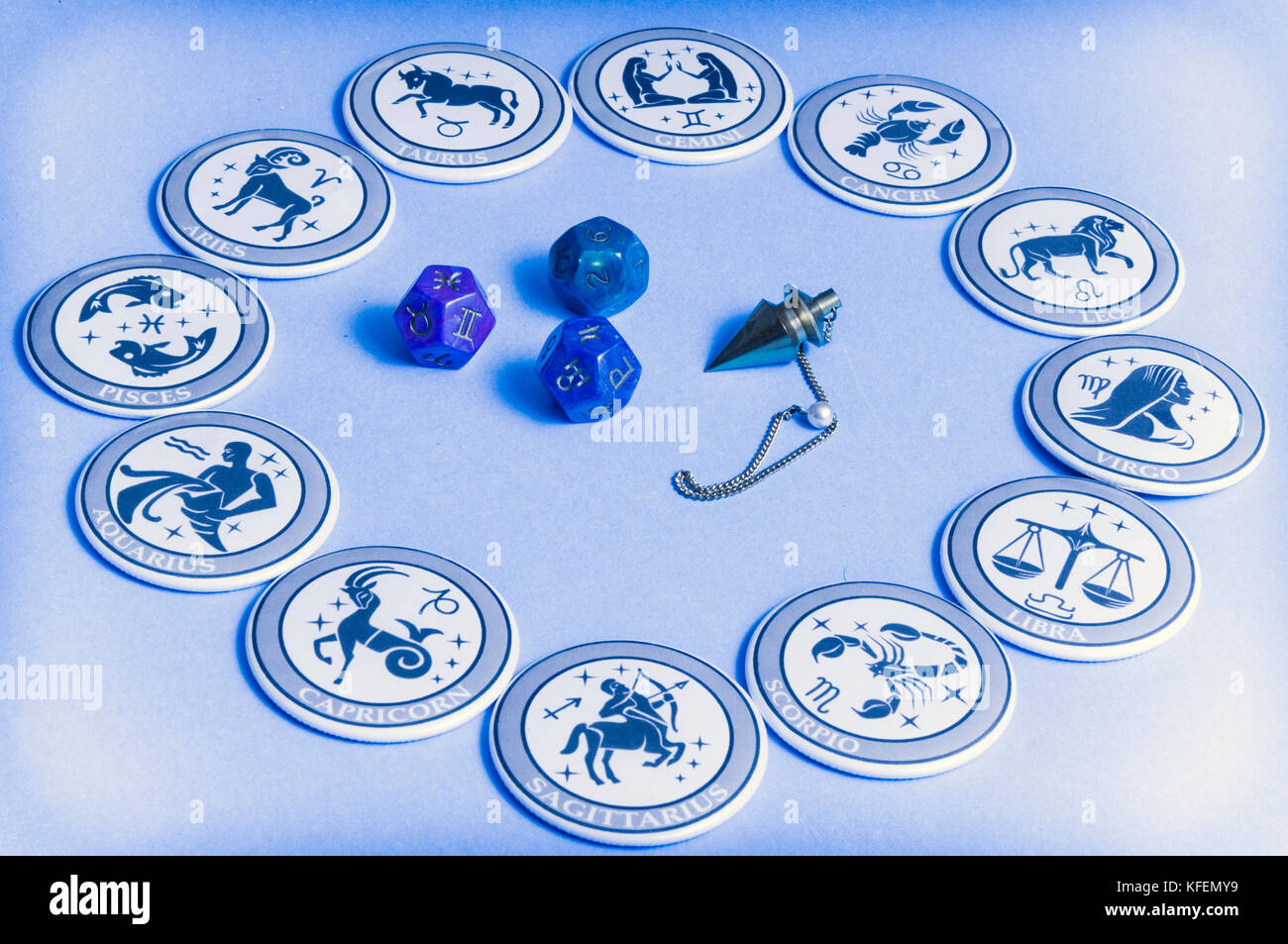 fortune telling and esoteric objects Stock Photo Alamy