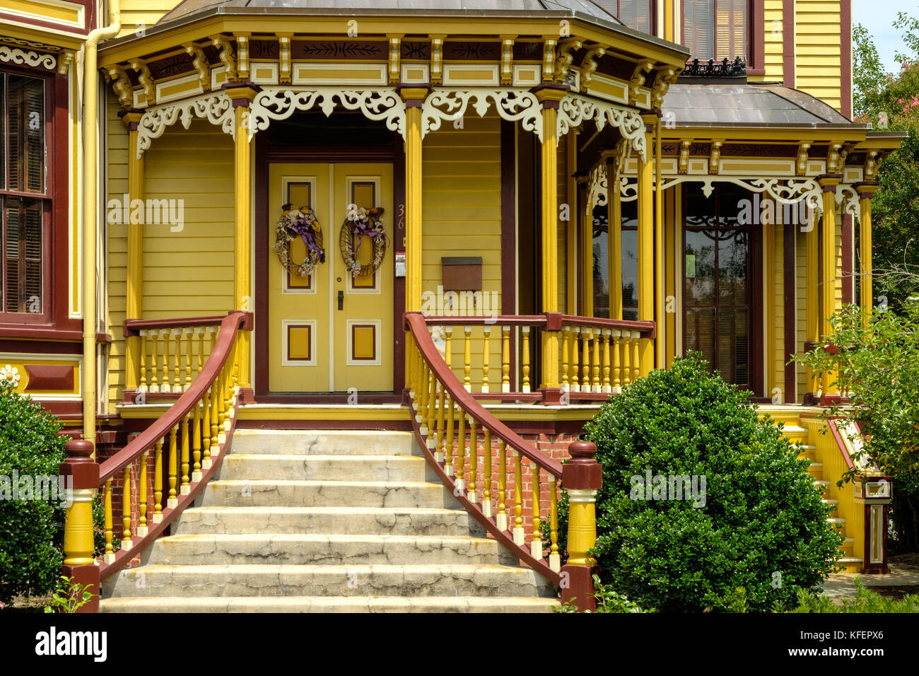 Mansion on Main Bed and Breakfast, Thomas House, 36 Main Street