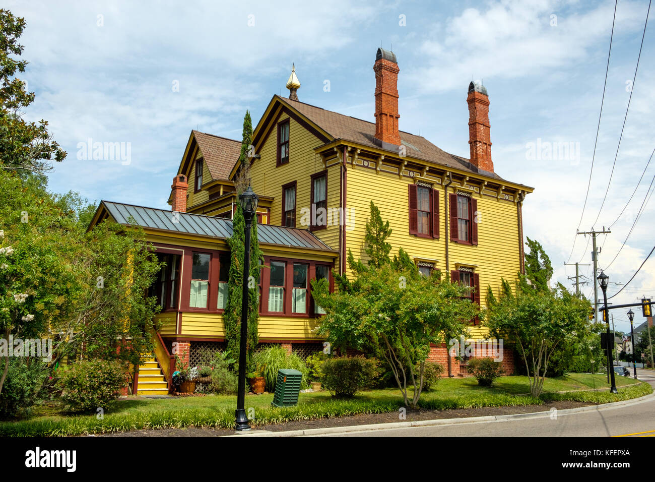Mansion on Main Bed and Breakfast, Thomas House, 36 Main Street