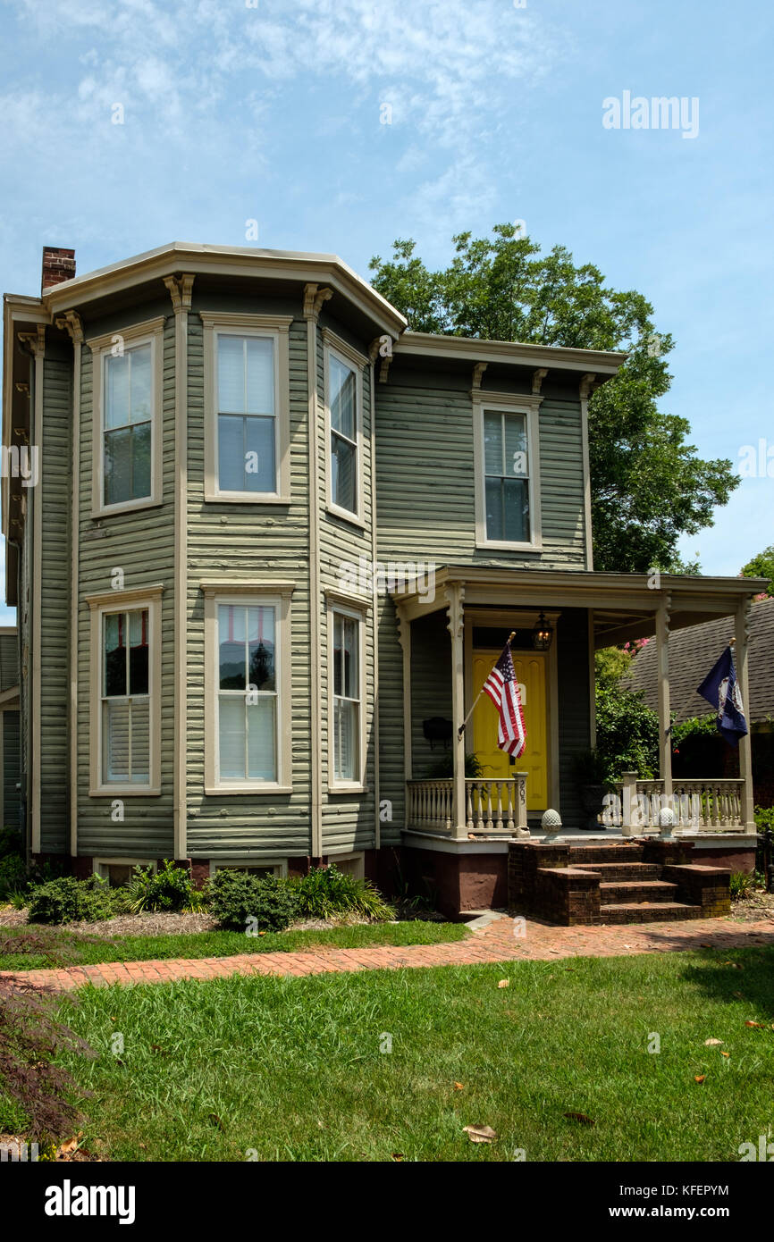 Henning Nelms House, 205 South Church Street, Smithfield, Virginia