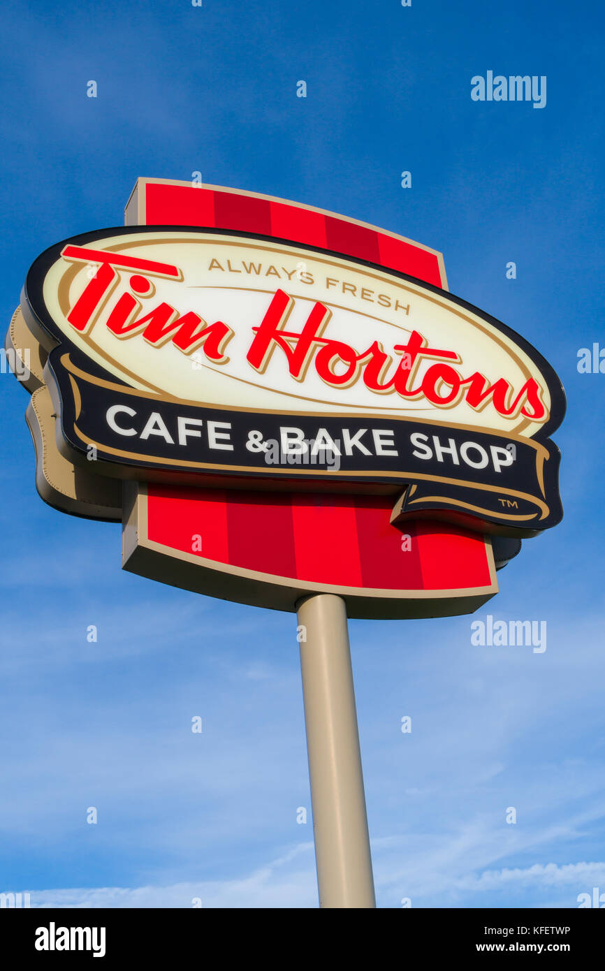 Tim hortons cafe hi-res stock photography and images - Alamy