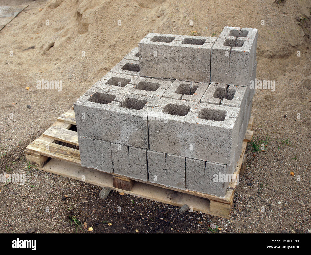 Ceramic blocks hires stock photography and images Alamy