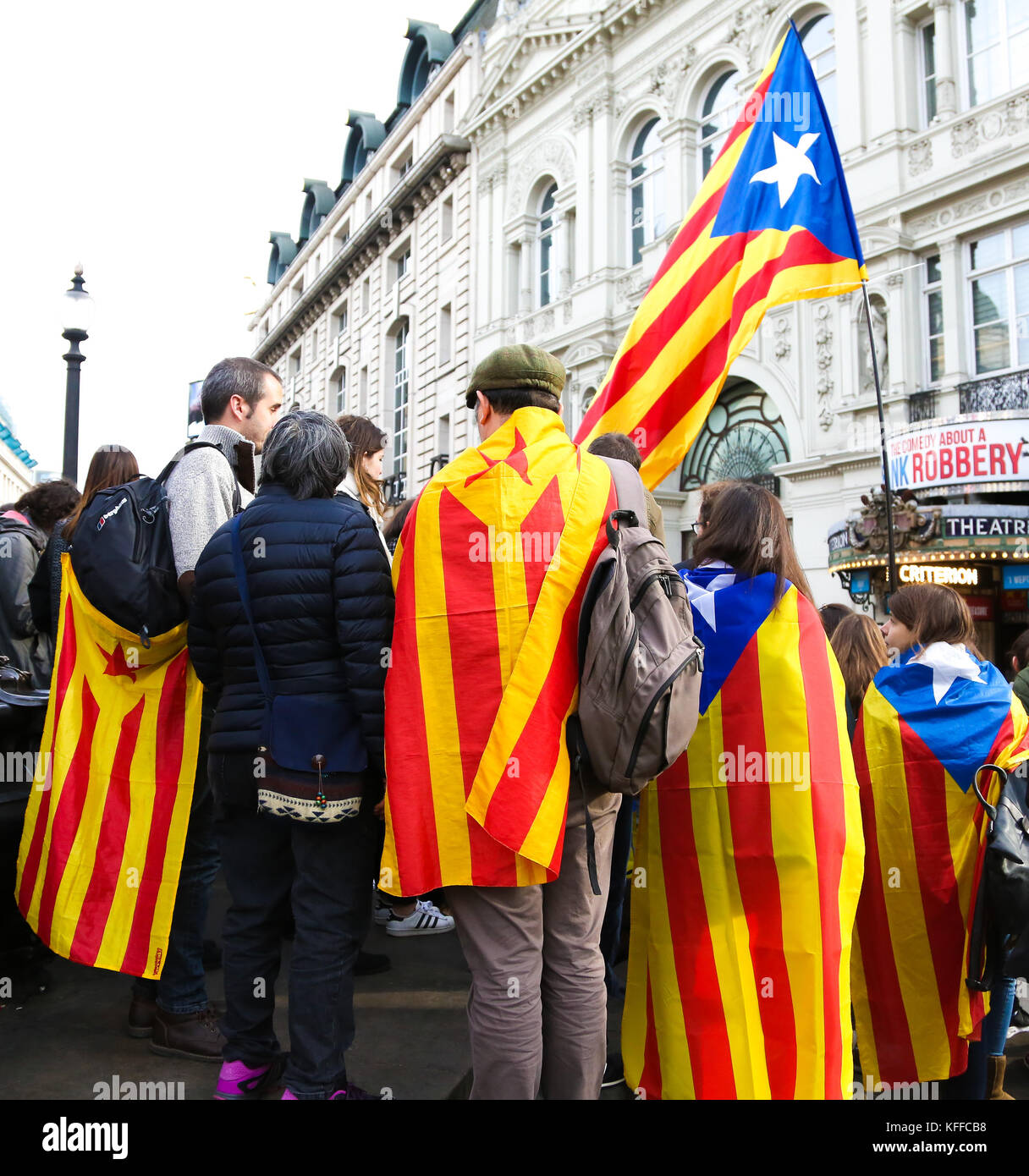 Piccadilly Circus. London. UK 28 Oct 2017 - Demonstrators protest in London’s Piccadilly Circus against Spanish repression and authoritarianism. The protesters demand immediate release of the political prisoners Jordi Cuixart and Jordi Sanchez. They also request the UK Government to condemn the violence towards undefended peaceful civilians during the referendum vote in Catalonia and to recognise the Republic of Catalonia. Credit: Dinendra Haria/Alamy Live News Stock Photo