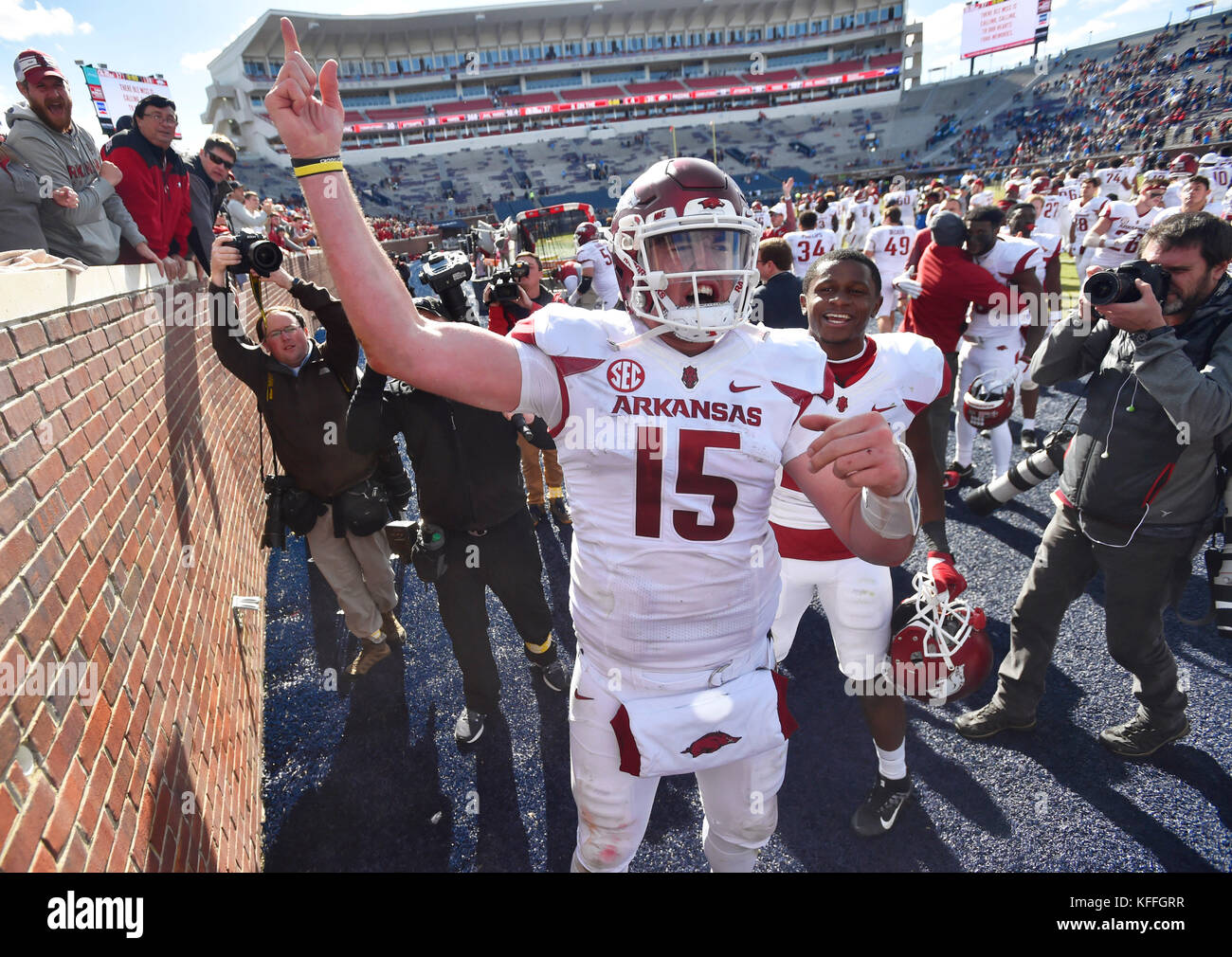Oxford, MS, USA. 28th Oct, 2017. Arkansas quarterback Cole Kelley