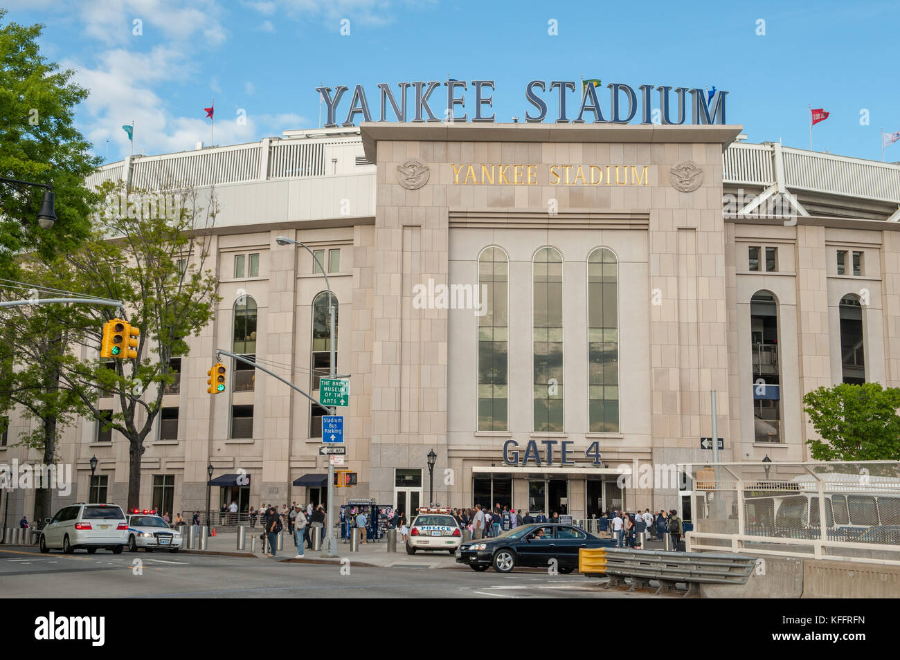 Yankee stadium new york exterior hires stock photography and images