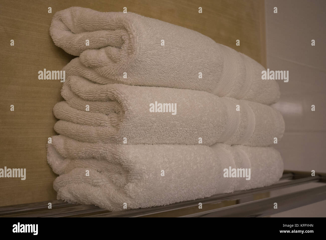 Stack of white hotel towels Stock Photo Alamy