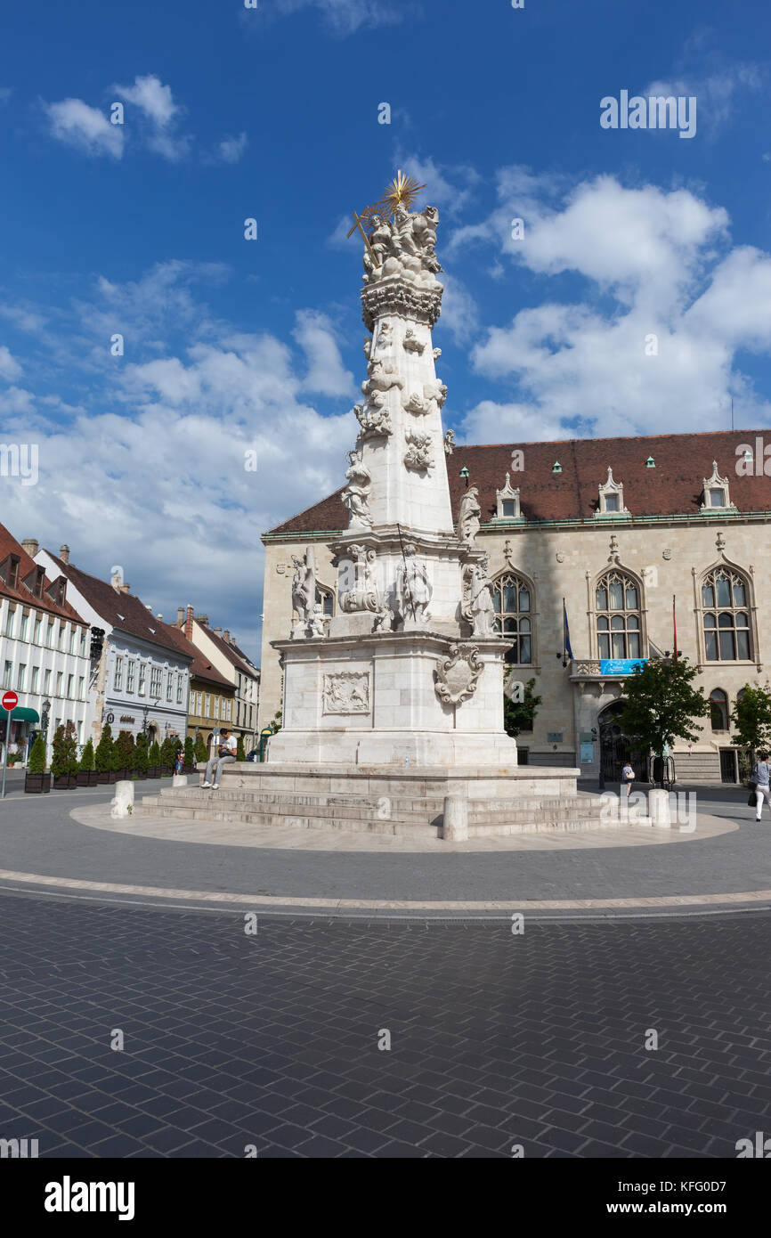 Holy Trinity Column, Statue and Square (Szentharomsag Ter), city of