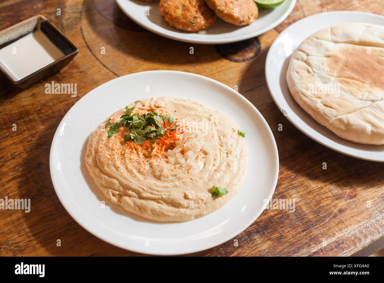 Traditional hummus with falafel and pita bread Stock Photo - Alamy